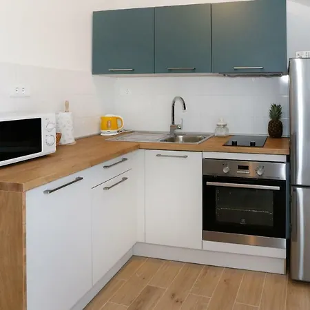 Apartament And Stone House *